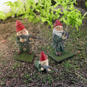 Funny Army Gnome Garden Statue, Resin Desk Ornament, Outdoor Garden Dwarf Decor (3pcs, 2025 New) - Image 6