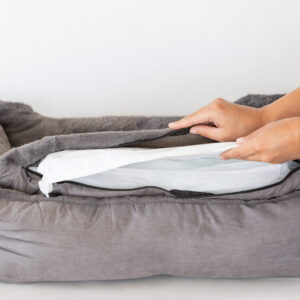 Easy to Clean Electric Heated Rabbit Faux Fur Covering Pet Bed - Medium - Image 3