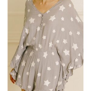Gray Star Print Crinkle Textured Kimono Ruffle Sleeve Romper - L - Image 1