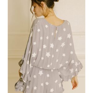 Gray Star Print Crinkle Textured Kimono Ruffle Sleeve Romper - L - Image 2